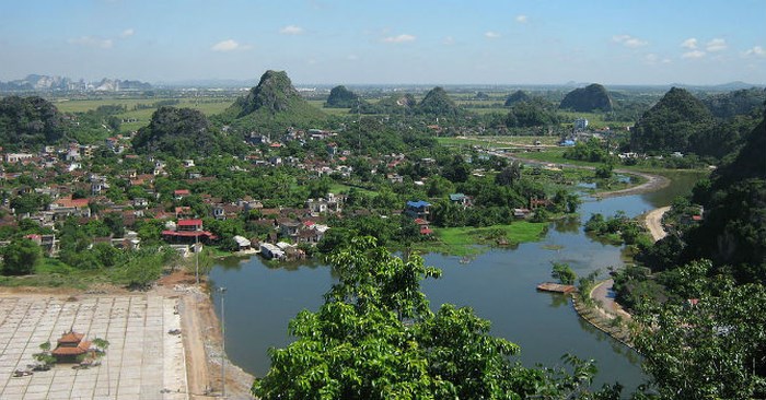 Tình trạng lãng phí, đội vốn, thất thoát ngân sách từ các dự án đầu tư công vẫn diễn ra tại nhiều địa phương (23/5/2018)

          